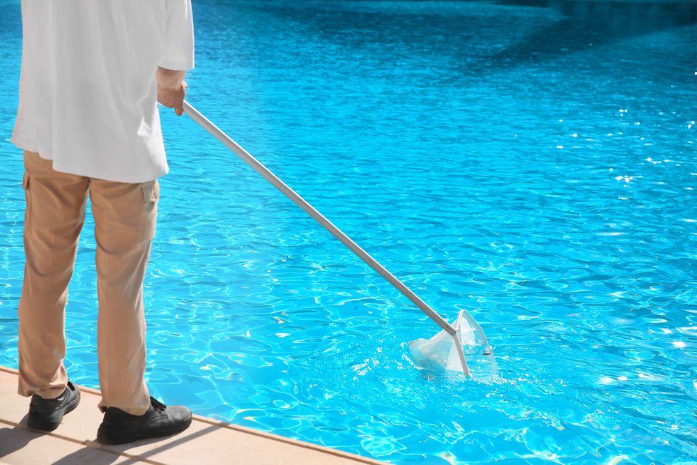 Por Que Combinar Servi Os De Guardi O E Manuten O De Piscina Pool