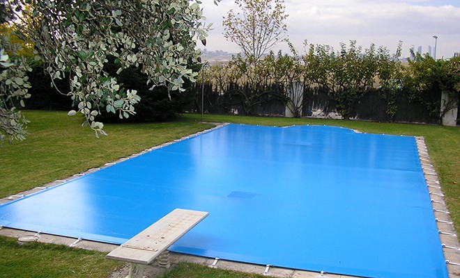 Economizar a Água da Piscina