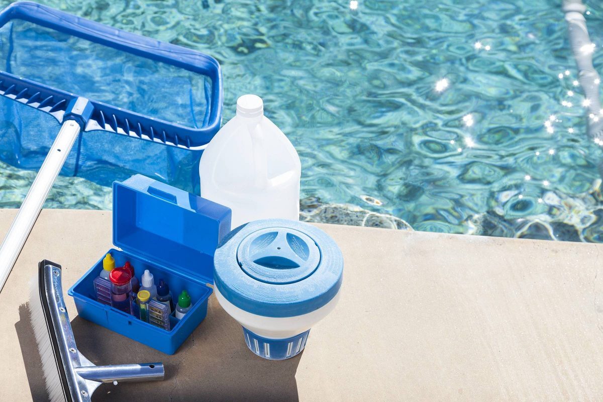 como manter a piscina limpa